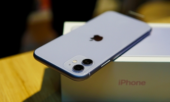 Top 5 điện thoại "sáng giá" nhất phân khúc tầm trung: iPhone "chiếm sóng"