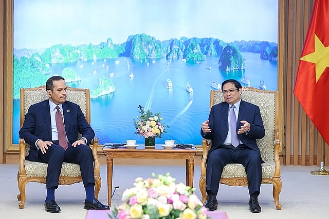 Thủ tướng Phạm Minh Chính khẳng định các cơ quan chức năng sẵn sàng tạo mọi điều kiện thuận lợi để các quỹ đầu tư, doanh nghiệp Qatar tìm kiếm cơ hội hợp tác đầu tư tại Việt Nam - Ảnh: VGP/Nhật Bắc