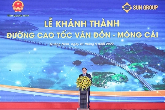 Thủ tướng Chính phủ dự lễ khánh thành tuyến đường cao tốc Vân Đồn–Móng Cái