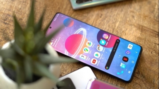 Bảng giá Samsung Galaxy S mới nhất tháng 9/2022: Rẻ chưa từng có, "cực khó" cho iPhone