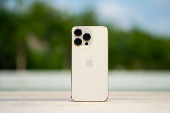 Giá iPhone 13 Pro Max “sale To” chưa bao giờ có: Hàng hiệu nay cũng về “bình dân”