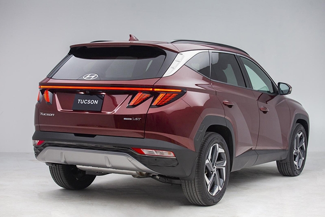 Giá xe Hyundai Tucson mới nhất ngày 20/3: Giá rẻ hút khách, “cân đẹp” Honda CR-V