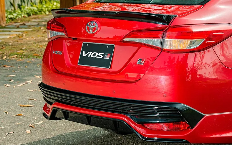 Cập nhât giá xe Toyota Vios mới nhất ngày 23/3: Lăn bánh siêu rẻ, Honda City “hết cửa”