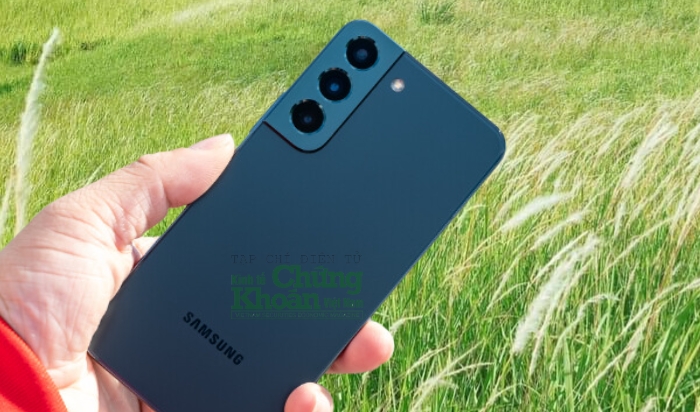 Samsung Galaxy S22 "trượt giá" về "phá đảo" phân khúc giá rẻ