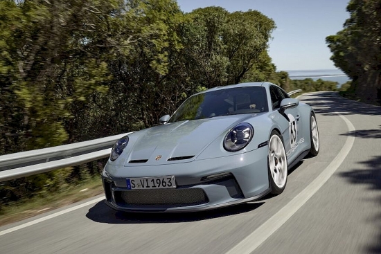 Phiên bản đặt biệc Porsche 911 S/T 2024 lộ diện với thiết kế "miễn chê"