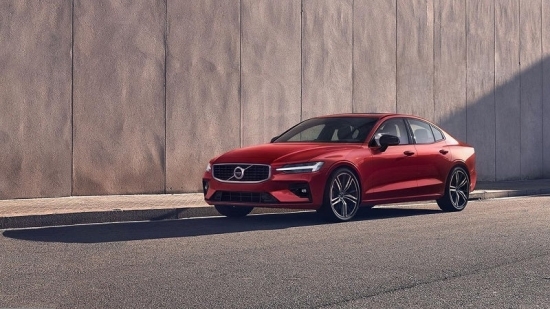 Bảng giá xe ô tô Volvo 5 chỗ gầm cao tháng 9: Giá từ 1,7 tỷ đồng