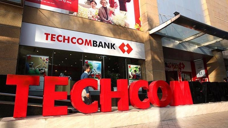 Techcombank  lần đầu "chia tiền" sau 1 thập kỷ, cổ phiếu sáng cửa trở lại đỉnh lịch sử