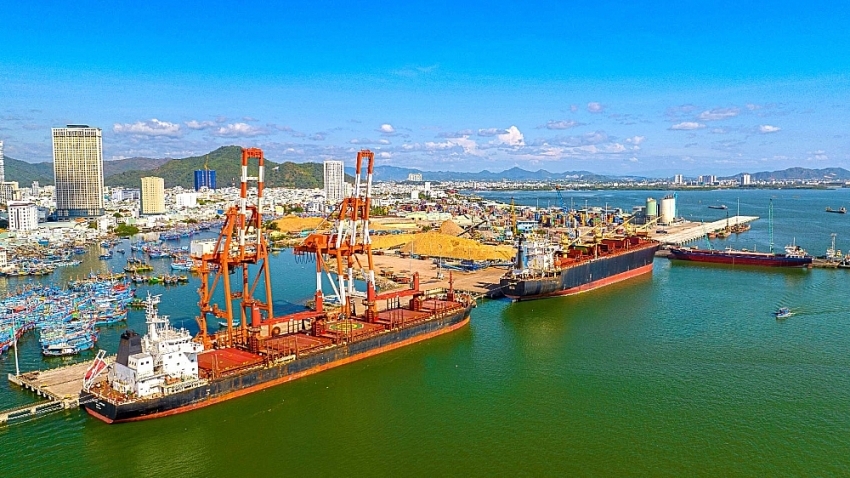 Cảng Quy Nhơn (QNP) "cài số lùi" 20% lợi nhuận, hé mở kế hoạch thoái vốn