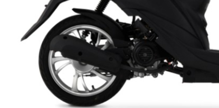 Mẫu xe máy "đá chân" Honda Vision với giá chỉ hơn 20 triệu đồng