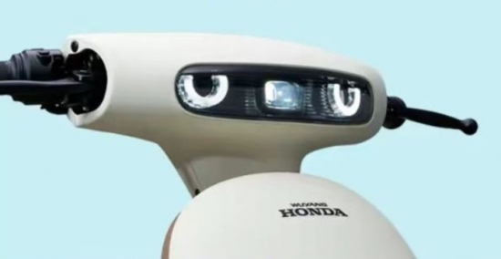 Honda ra mắt mẫu xe máy điện với thiết kế đẹp mắt, trang bị tiên tiến: Giá bán gây bất ngờ!