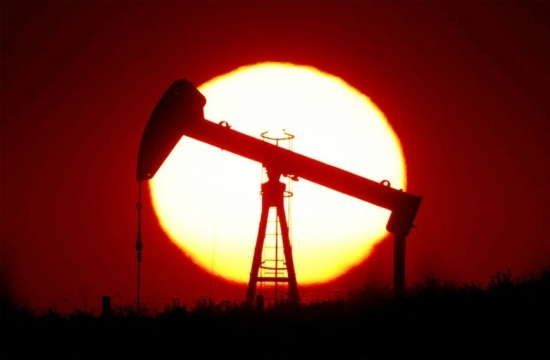 Giá xăng dầu hôm nay 25/6/2024: Giá đô gây áp lực, giá dầu tiếp tục giảm sâu