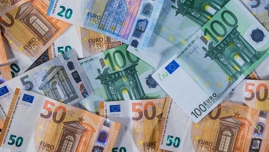 Tỷ giá Euro hôm nay 5/3/2022: Chuỗi ngày u ám kéo dài