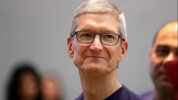 CEO Tim Cook của Apple vừa quyên góp từ thiện gần 5 triệu USD